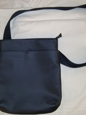 🔥 NEW Lacoste Crossbody Bag – Midnight Blue – Never Used! 🔥